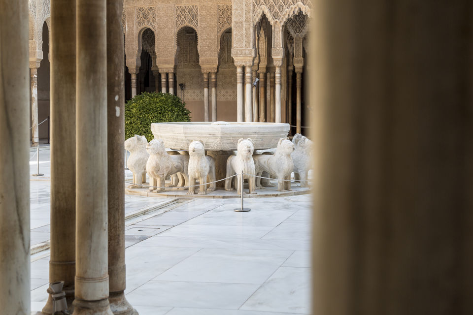 PATIO DE LOS LEONES GRANADA